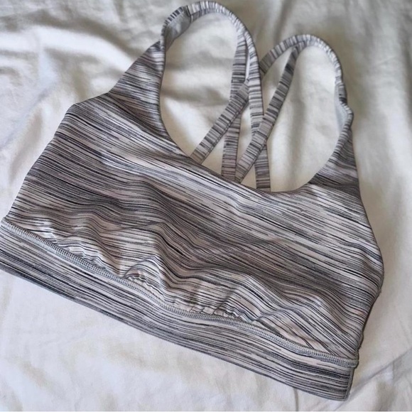 Lululemon size 4 bra top - Picture 4 of 4